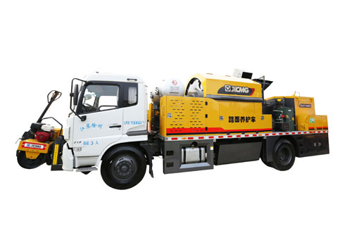 靈川XLY100TA 瀝青路面養(yǎng)護(hù)車(chē)
